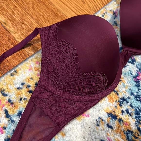 VS Dream Angels Push Up Bra - Picture 2 of 5